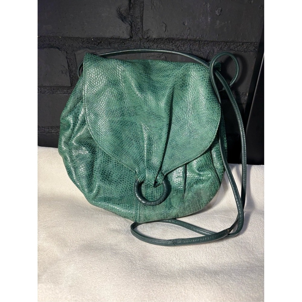 Vintage Susan Gail Green Snakeskin Embossed Leather Crossbody Bag Ring Flap